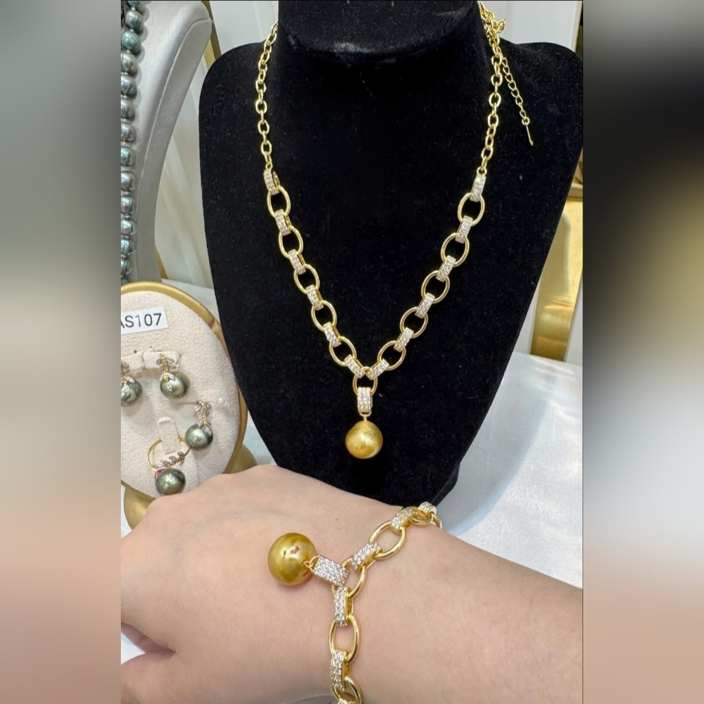 Authentic SOUTH SEA PEARLS Necklace And Bracelet